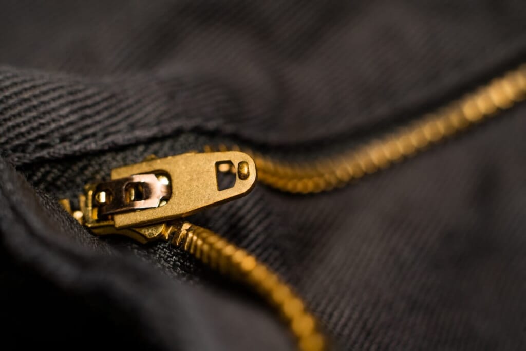 black and gold belt buckle